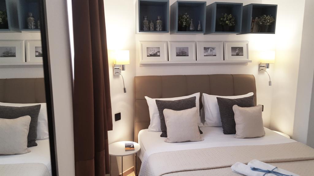 Blue Star Apartment